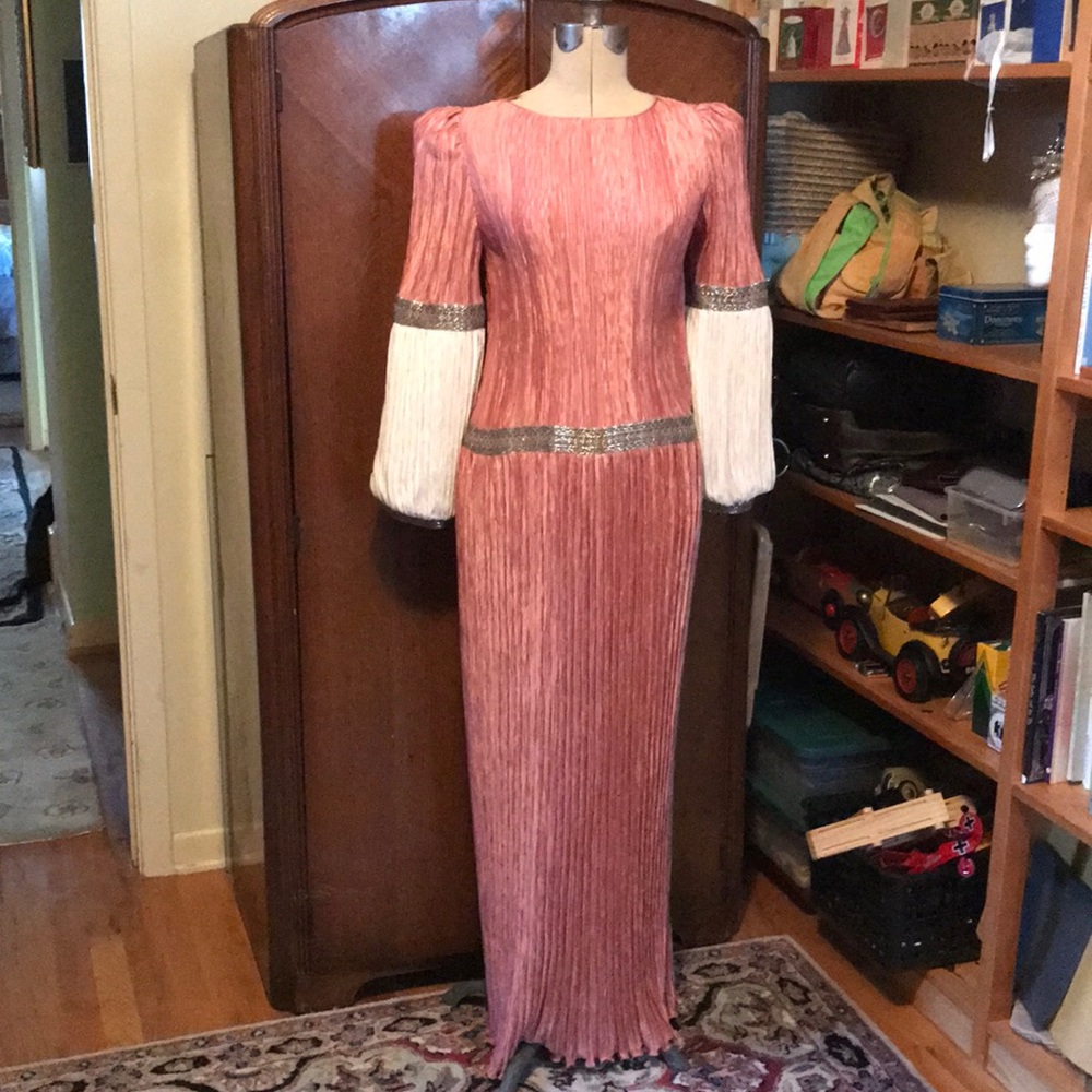 Mary McFadden silk gown sz 10